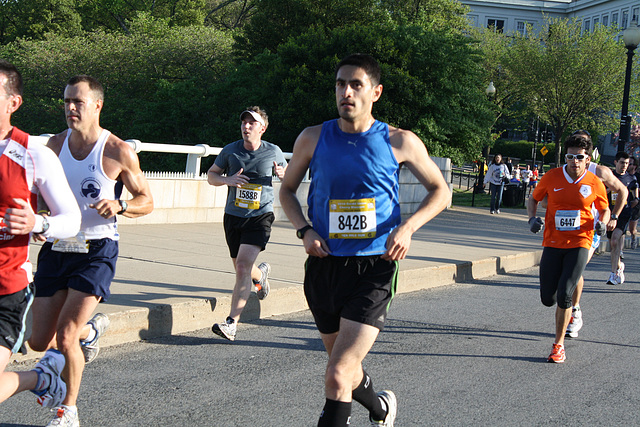 11.NCBF.10MileRun.TidalBasinEast.WDC.11April2010