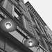 Lampadaires de façade et architecture envoûtante / Wall street lamps and enchanting architecture - Portland, Maine.  USA - 11 0ctobre 2008- N & B