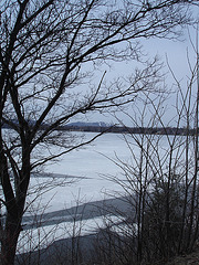 Lac Brome /  Brome lake -  Qc,   CANADA.  28 mars 2010