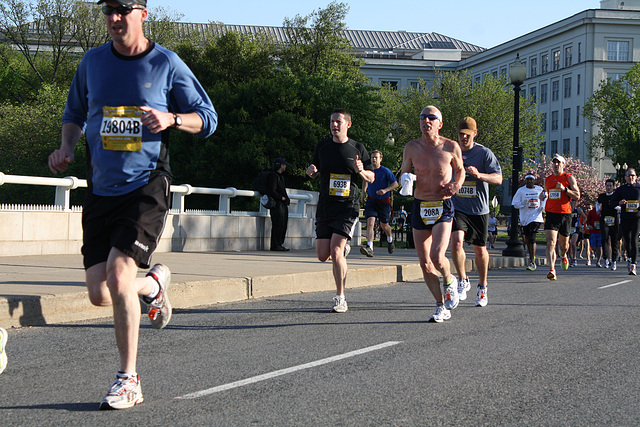 19.NCBF.10MileRun.TidalBasinEast.WDC.11April2010