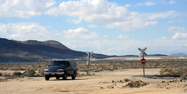 Trona Railroad Crossing (4259)