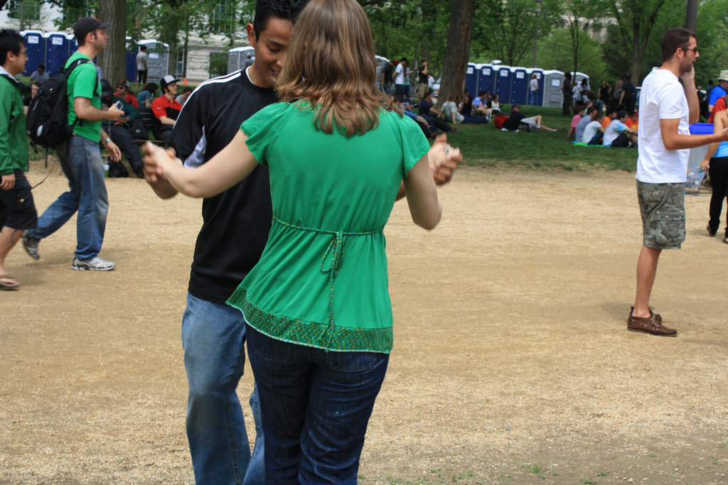 15.DanceCouple.EarthDay.ClimateRally.WDC.25April2010