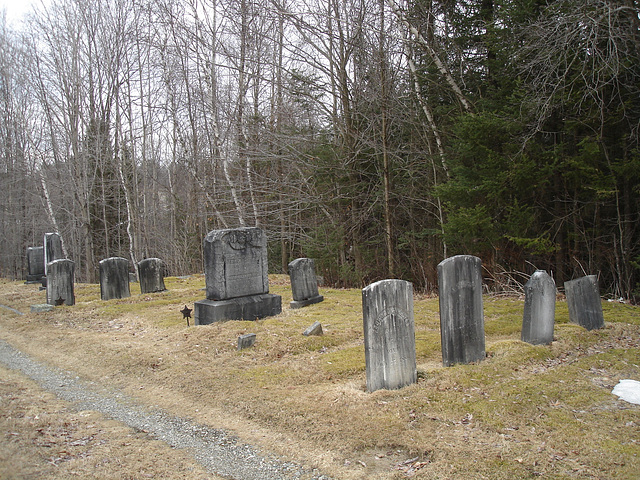 Newport center vault cemetery - Vermont USA .  28 mars 2010