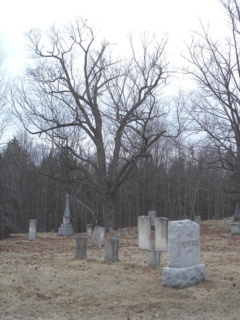 Newport center vault cemetery - Vermont USA .  28 mars 2010