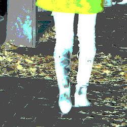 Choklad blond swedish Lady in red with sexy high-heeled boots / Blonde en rouge avec bottes de cuir à talons hauts - Postérisation abusive