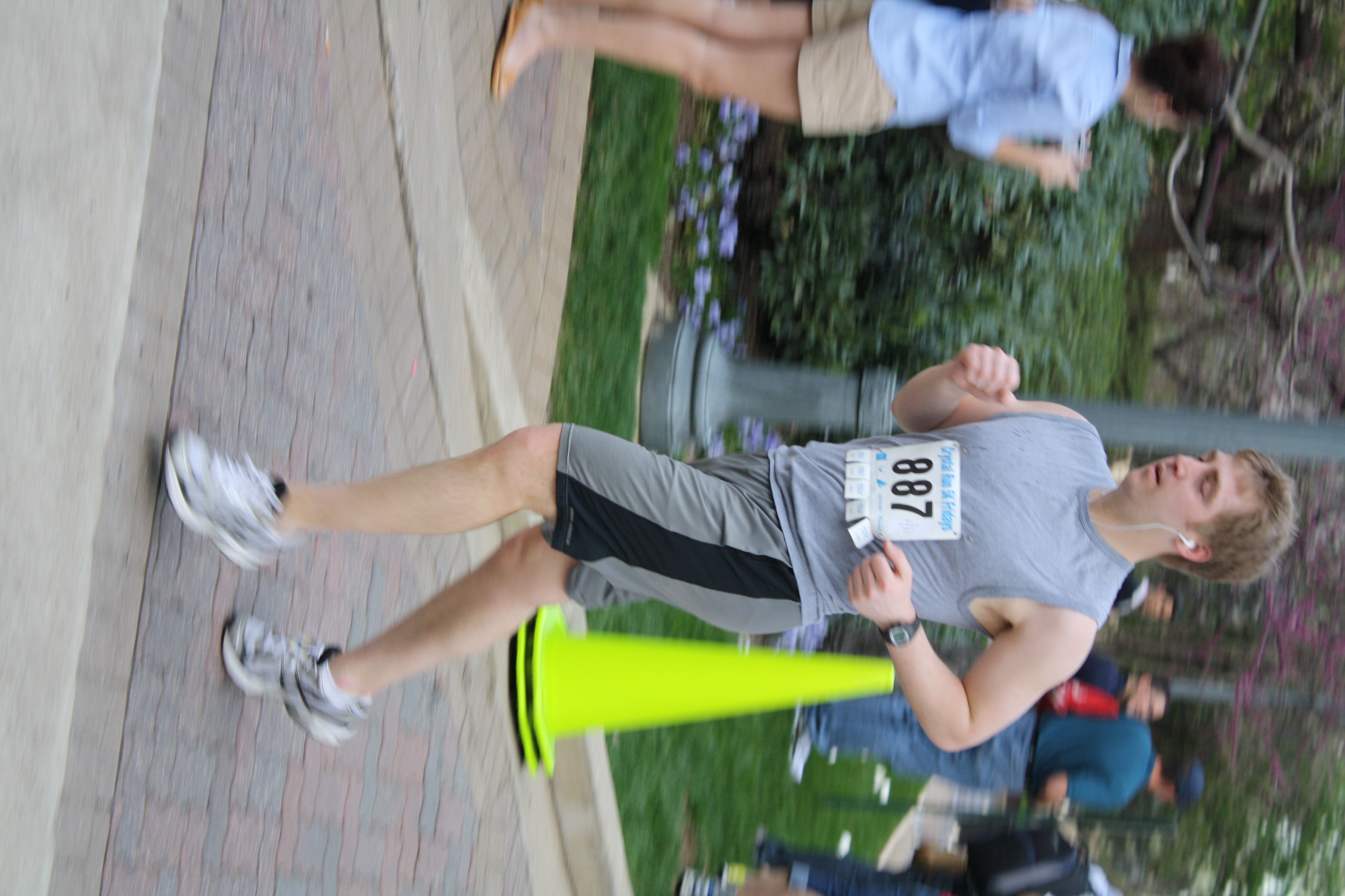 124.TheRace.5KRun.CrystalDrive.ArlingtonVA.2April2010