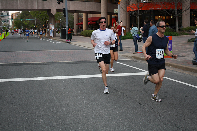 140.TheRace.5KRun.CrystalDrive.ArlingtonVA.2April2010