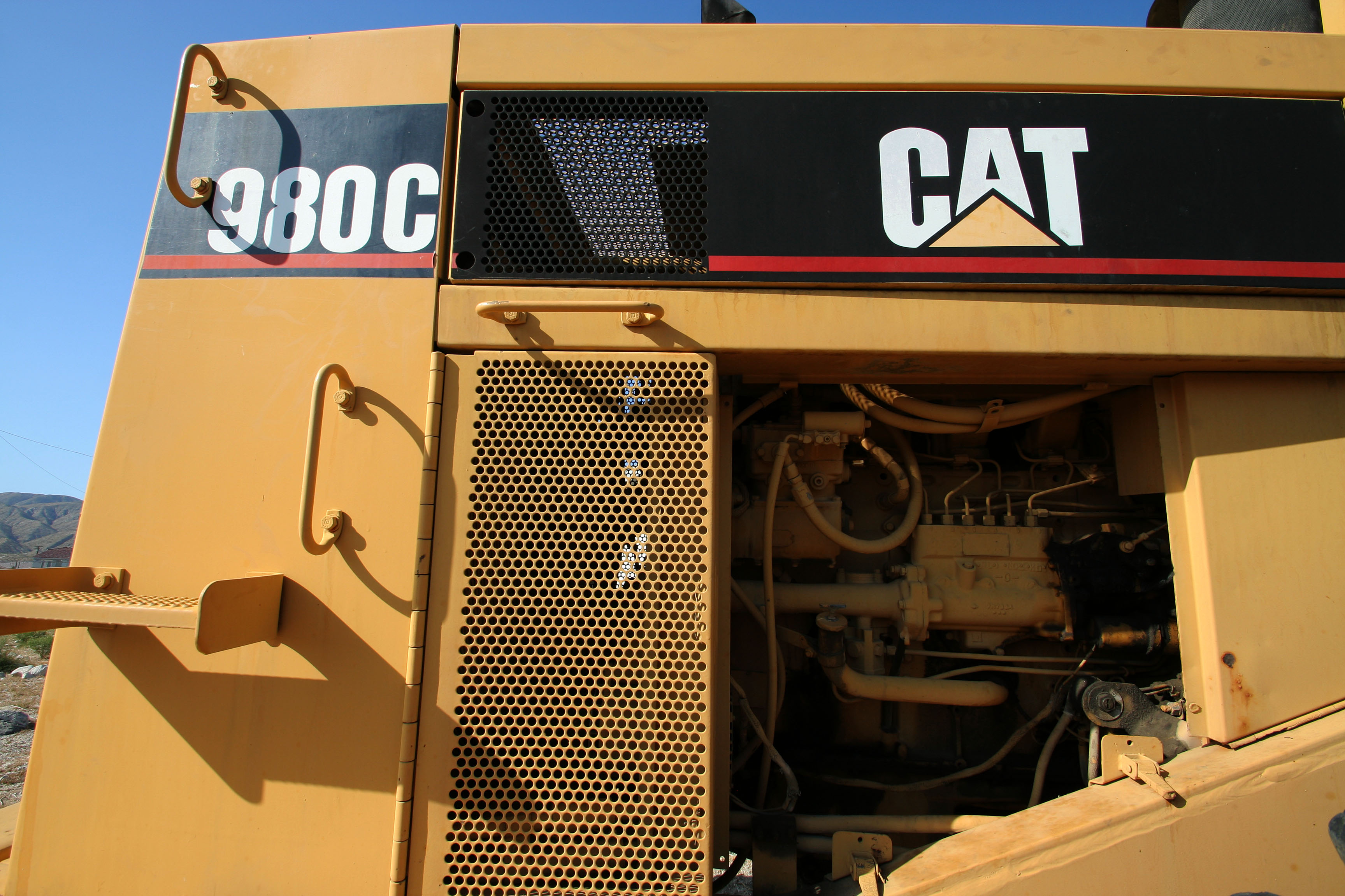 Caterpillar (6815)