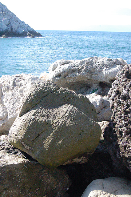 rokoj kaj maro - Felsen und Meer