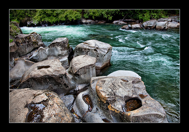 stone washing river