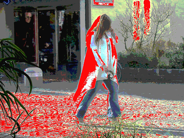 La Dame Hemlex en escarpins blancs / Hemtex Lady in white high heels shoes -  Ängelholm  /  Suède - Sweden.  23 octobre 2008- Avec taches rouges postérisées