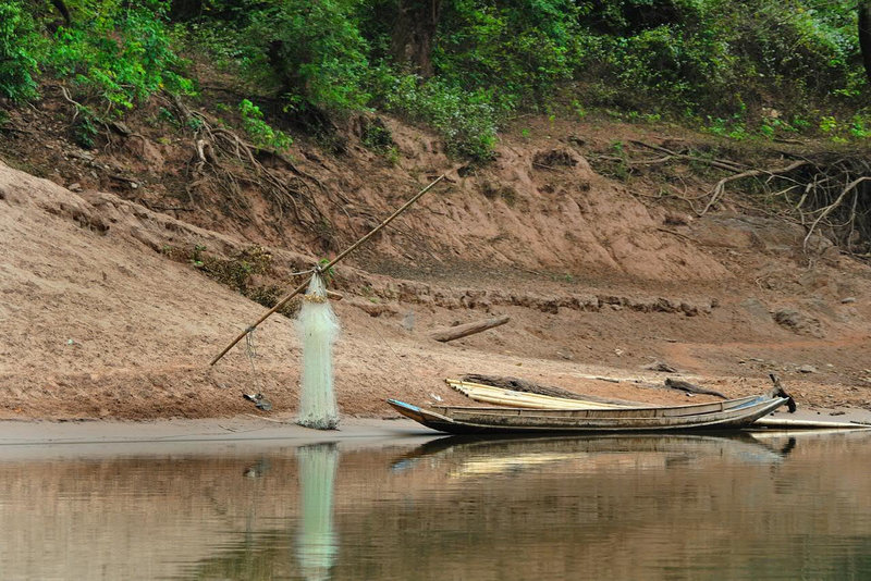 Fishing net at the Nam Ou bank