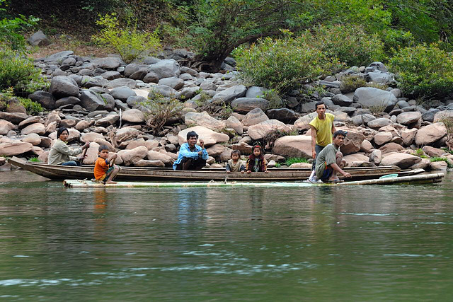 Life scene at the Nam Ou riverbank