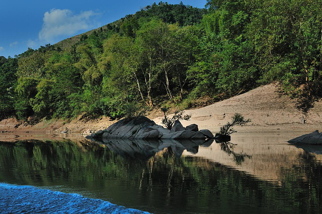 The river cruise on the Nam Ou