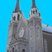Église de Hawksbury /  Hawksbury's church . Ontario. CANADA.  19 mars 2010- Ciel bleu photofiltré