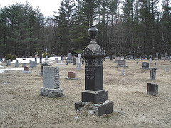 Union cemetery  / South Bolton. Québec, CANADA.  28 mars 2010