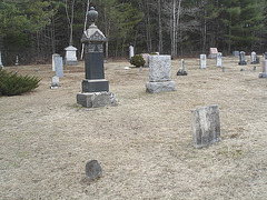 Union cemetery  / South Bolton. Québec, CANADA.  28 mars 2010