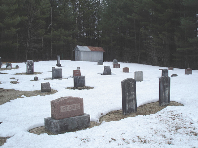 Union cemetery  / South Bolton. Québec, CANADA.  28 mars 2010