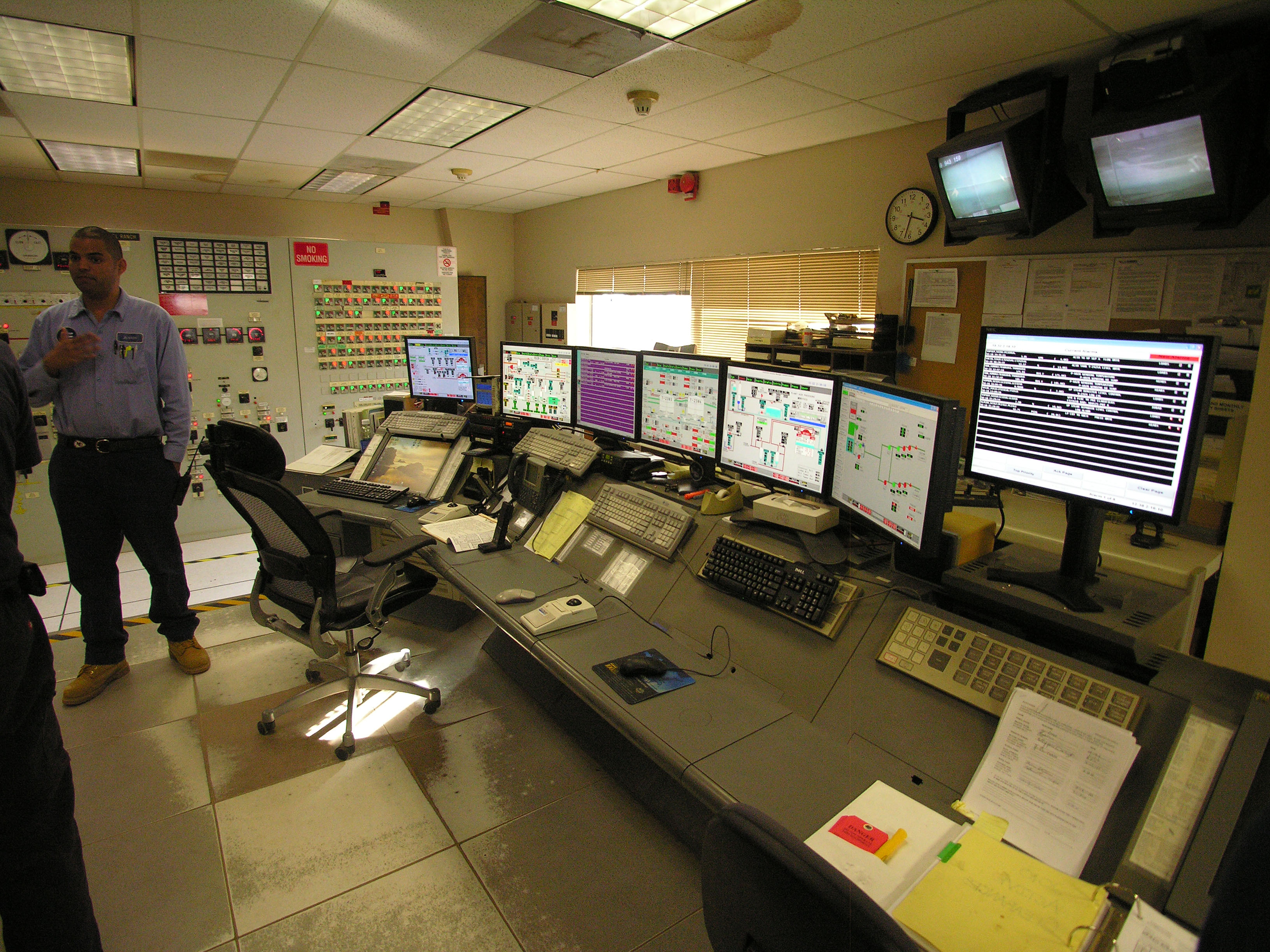 Calenergy Hoch Geothermal Plant Control Room (8894)