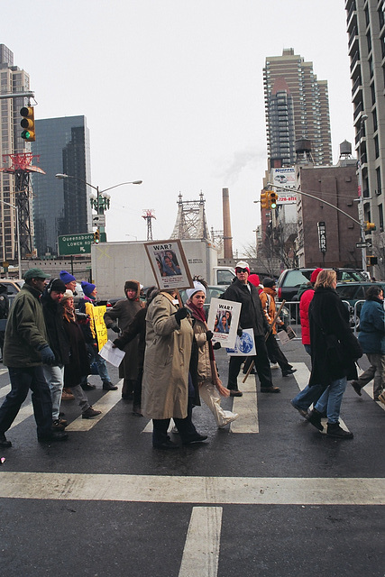 17.21.AntiWar.NYC.15February2003