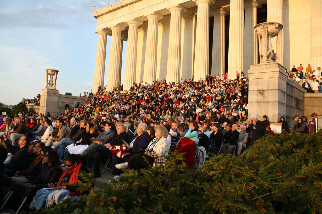 50.EasterSunriseService.LincolnMemorial.WDC.4April2010