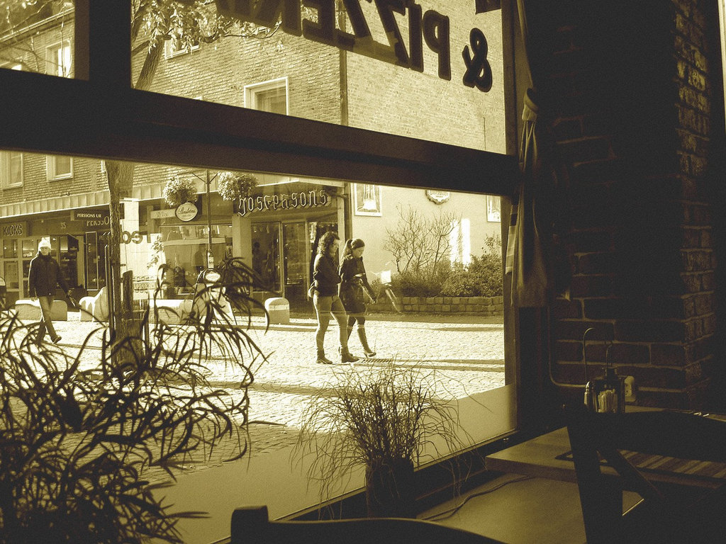 Kicks & Josfphsons  Swedish duo /  Ängelholm - Sweden - Suède.  23 octobre 2008 - Sepia