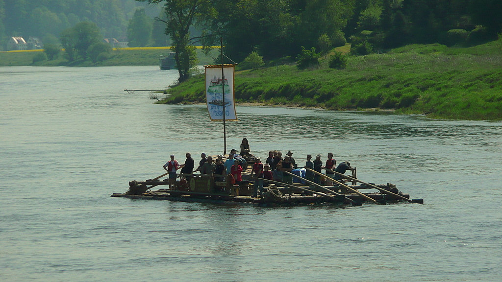 Flößer auf der Elbe 2009