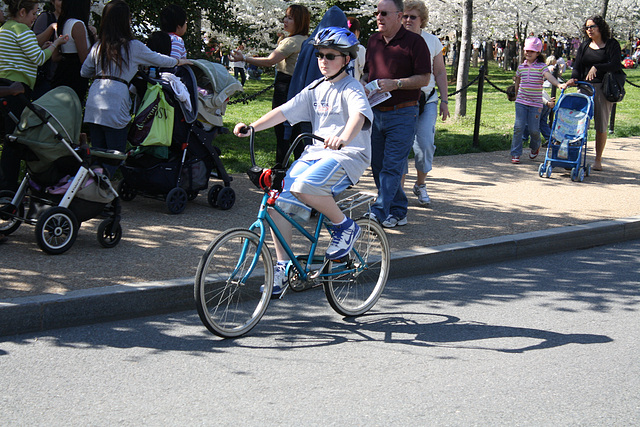 10.CherryBlossomFestival.TidalBasin.SW.WDC.1April2010