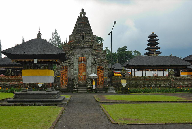 Ulun Danu Bratan Temple