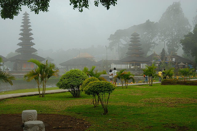 In the park of the temple complex