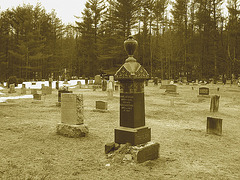 Union cemetery  / South Bolton. Québec, CANADA.  28 mars 2010 - Sepia