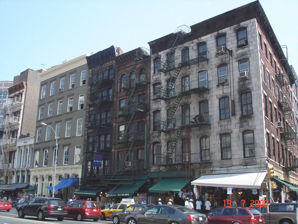 Canal street's buildings /  New-York city - July 2008