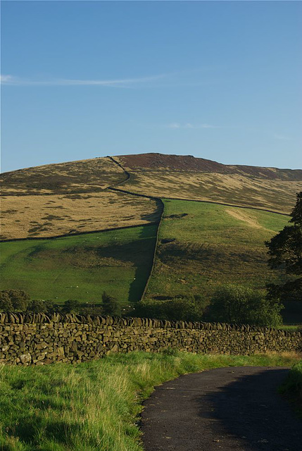 Yellowslacks ridge from Mossy Lea Farm Entrance