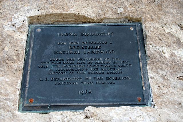 Trona Pinnacles Plaque (4290)