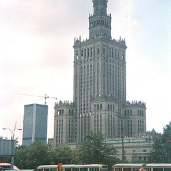 1987-07 01 UK Varsovio