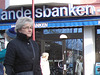 Handlesbanken Swedish gray haired mature Lady with glasses / La Dame Handlesbanken aux cheveux gris avec lunettes