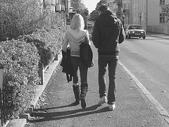 Jolie adolescente blonde en bottes à talons plats / Blond Swedish teenager in sexy flat boots  - Ängelhlom /  Sweden Suède .  23 octobre 2008  -  N & B