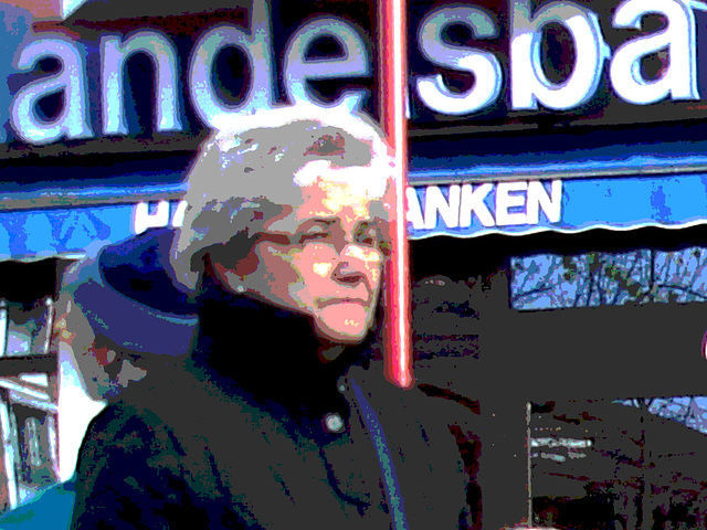 Handlesbanken Swedish gray haired mature Lady with glasses / La Dame Handlesbanken aux cheveux gris avec lunettes- Ängelholm /  Suède - Sweden - 23-10-2008- Postérisation