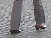 Handlesbanken ultra mature Lady in sexy rowboat shoes /  Jolie Dame d'âge mur en chaussures sexy à petits talons - Ängelholm  / Suède - Sweden.  23 octobre 2008