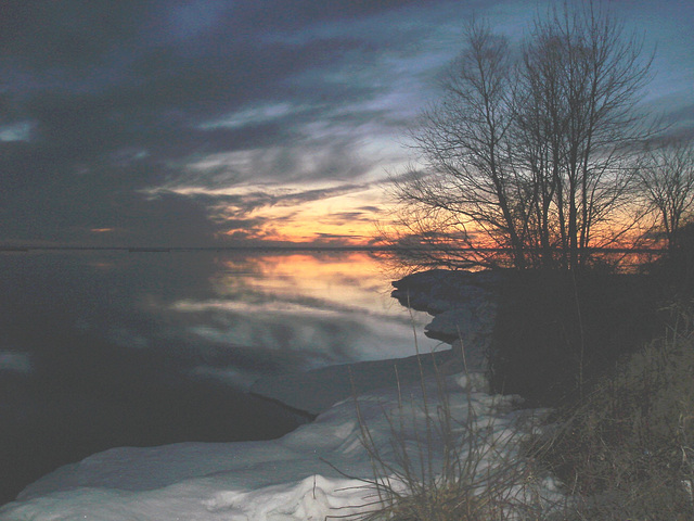 Coucher soleil au belvédère /  Viewpoint sunset  - Dans ma ville / Hometown -  2 mars 2010  - Photo originale éclaircie