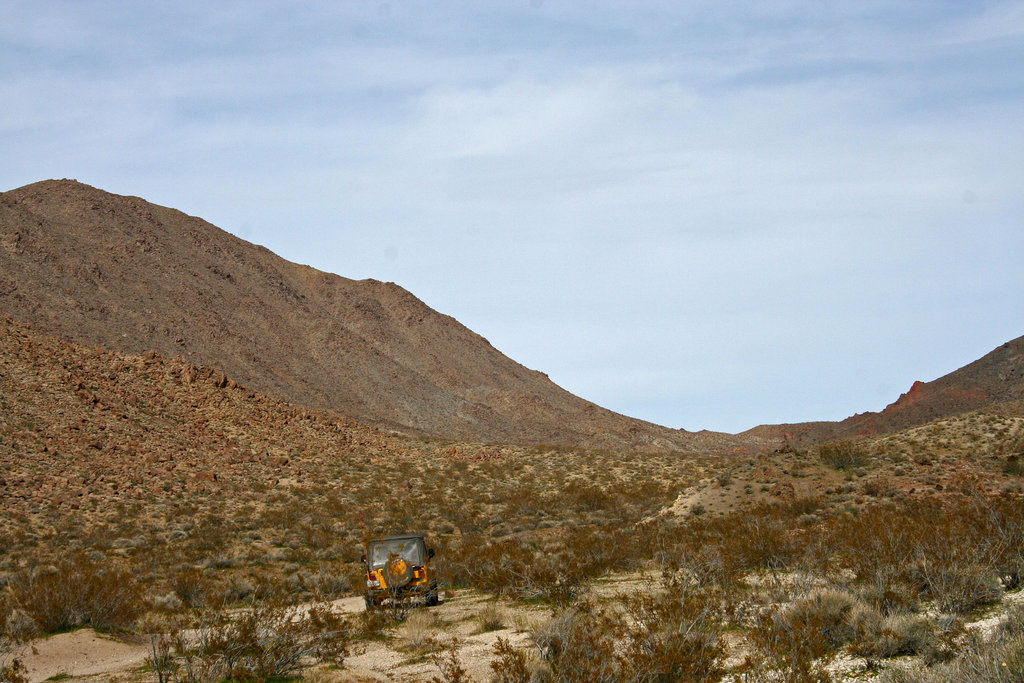 Approaching Mengel Pass (4952)