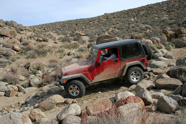 Descending Mengel Pass (4974)