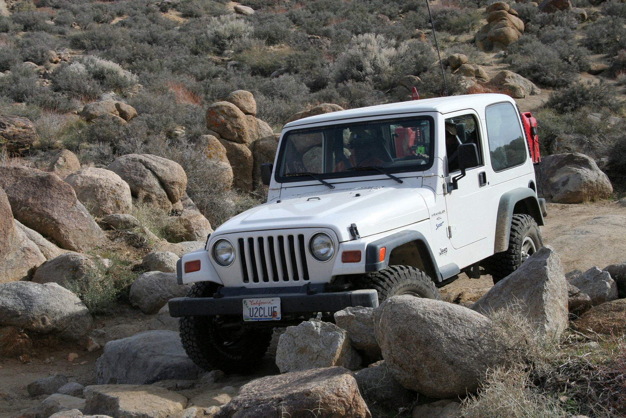 Descending Mengel Pass (4976)