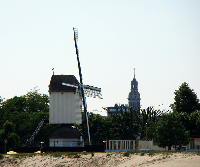 Het strand St. Anneke 1