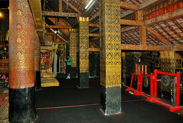 Wooden colons inside Wat Xieng Thong