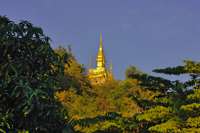 The top the Phu Si named also Chomsi hill