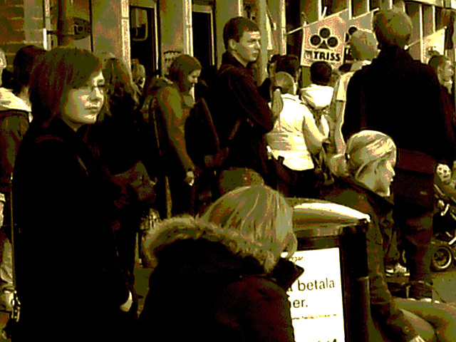 Frisör bus stop /  Ängelholm - Suède / Sweden.  23 octobre 2008-  Sepia postérisé