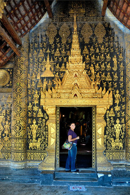 Wat Xieng Thong entrance door