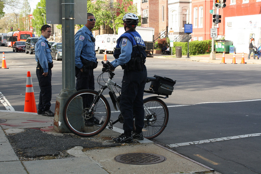 10.NuclearSecuritySummit.6thStreet.NW.WDC.12April2010