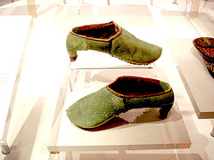 Ugly & Eunuch hammer Heeled shoes / Bata Shoe Museum -  Toronto, Canada.  3 juillet 2007